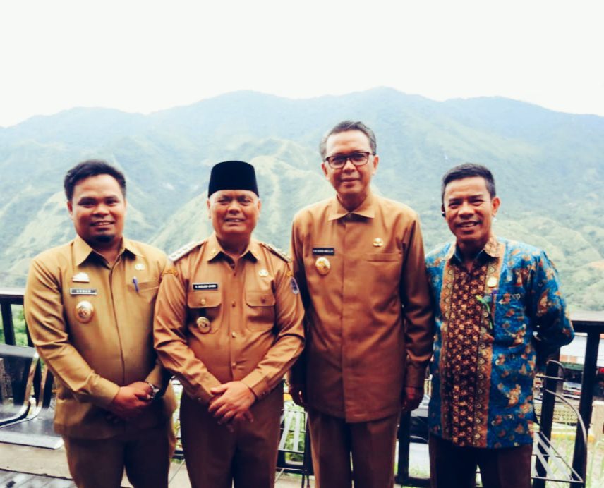 Pemda Enrekang Mendapat Kucuran Dana Rp.50 M Plus 1 Unit Ambulance Dari Pemprov
