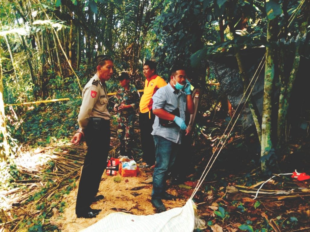 Indo Sattu Ditemukan Meninggal Dalam Kondisi Gantung Diri Di Pohon Coklat