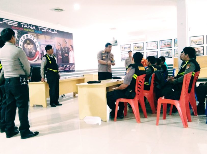 Genjot Kemampuan Bhabinkamtibmas, Kapolres  Tana Toraja Berikan Pelatihan Peningkatan Kompetensi