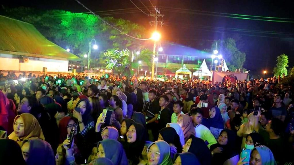 Hiburan Sekaligus Edukasi Pemilu, KPU Palopo Sukses Gelar Konser Musik