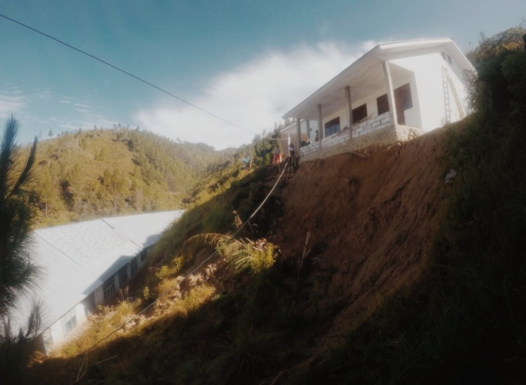 Tanah Longsor di Mappak, Ancam Gedung Sekolah