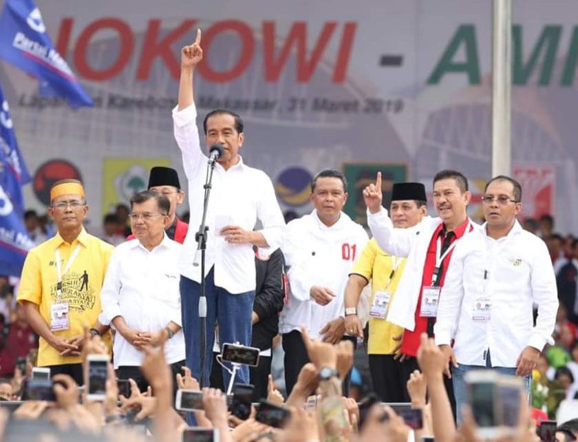 Jokowi Singgung Kekuatan TNI Dalam Kampanye di Makassar