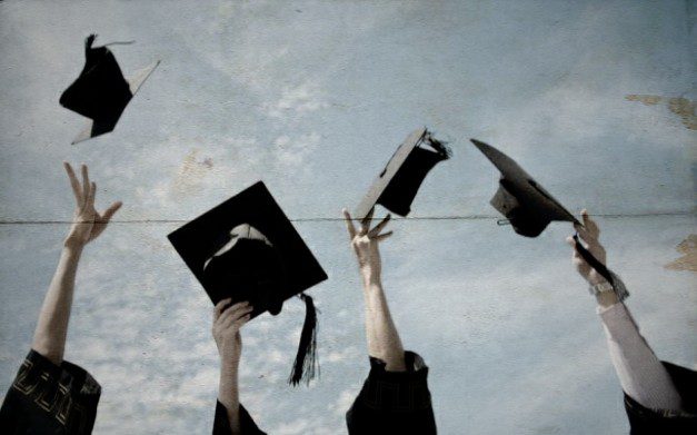 Cerita Pilu, Sang Anak Kehilangan Ayah Saat Diwisuda