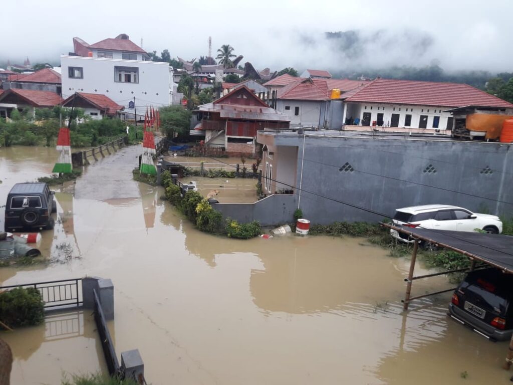 Puluhan Rumah di Toraja Terendam Air Sungai yang Meluap