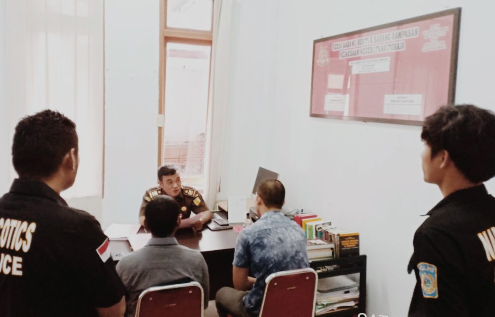 Polres Kembali Melimpahkan 4 Tersangka Kasus Narkoba Kekejaksaan Negeri Tana Toraja