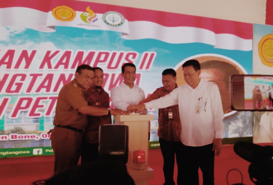 Mentan Resmikan Kampus II Polbangtan di Bone