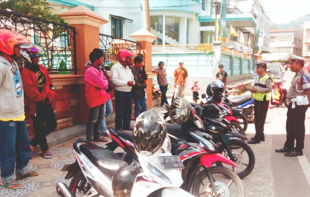 Polisi Sambangi Pangkalan Ojek, Sosialisasi Keselamatan Berlalu Lintas