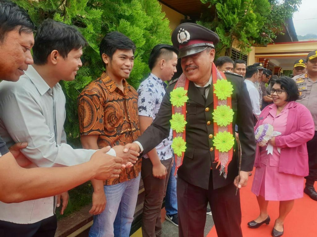 Gerbang Pedang Pora Mengiringi Pelepasan Personel Purna Bhakti Polres Tana Toraja
