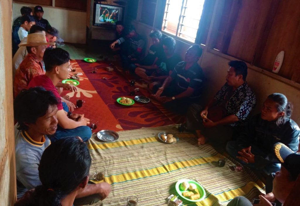 Polisi Bantu Damaikan 2 Kerabat yang Terlibat Perkelahian di Tallunglipu