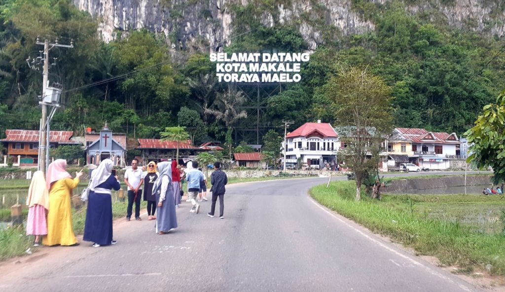 Hari Kedua Lebaran, Toraja Mulai Ramai Dikunjungi Wisatawan