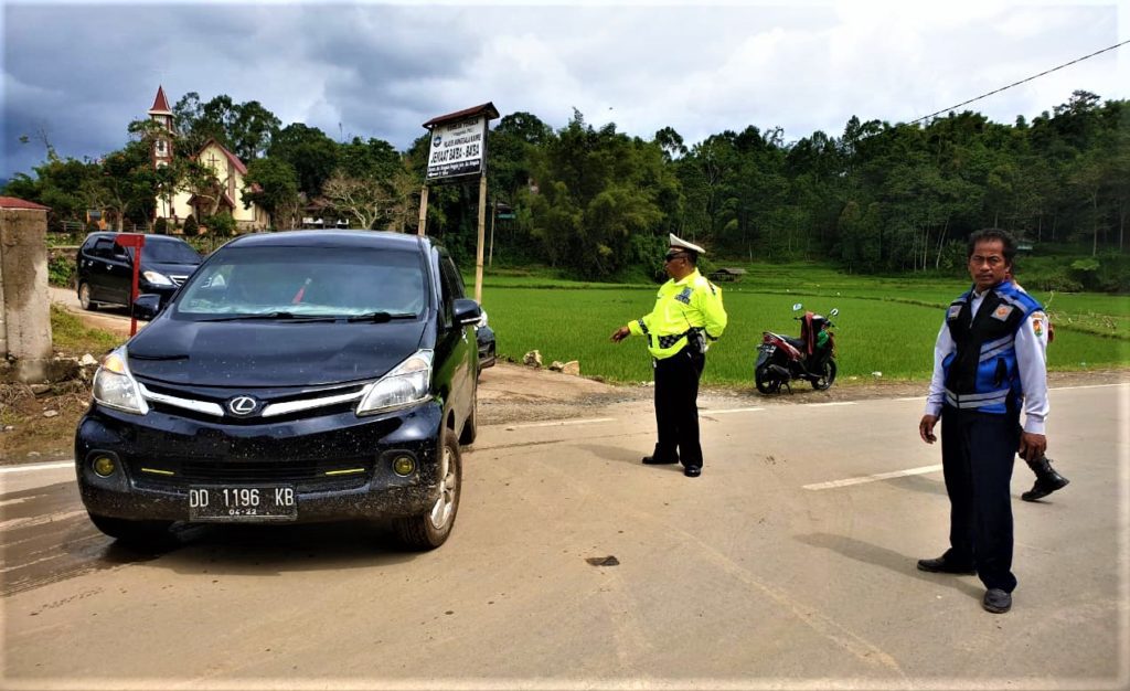 Update Kondisi Jalan Poros Rantepao - Palopo, Satlantas Lakukan Rekayasa Arus Lalu Lintas