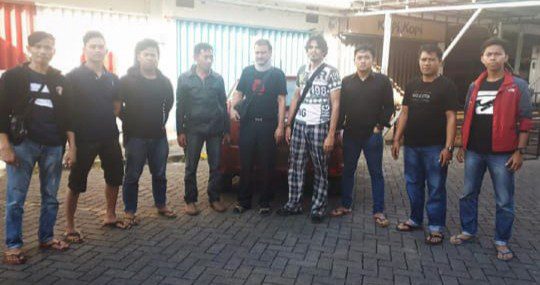Diduga Mencuri Dua WNA Asal Iran Diamankan 2 Diduga Mencuri Dua WNA Asal Iran Diamankan