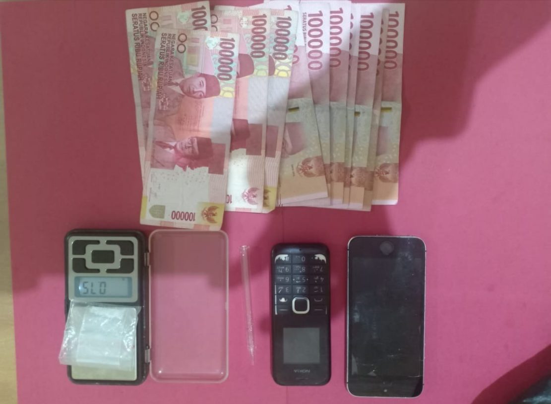 Polisi Tangkap Satu Pengedar Narkoba Asal Sidrap 2 Polisi Tangkap Satu Pengedar Narkoba Asal Sidrap
