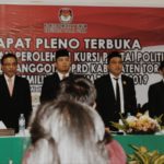KPU Toraja Utara Tetapkan 30 Caleg Terpilih