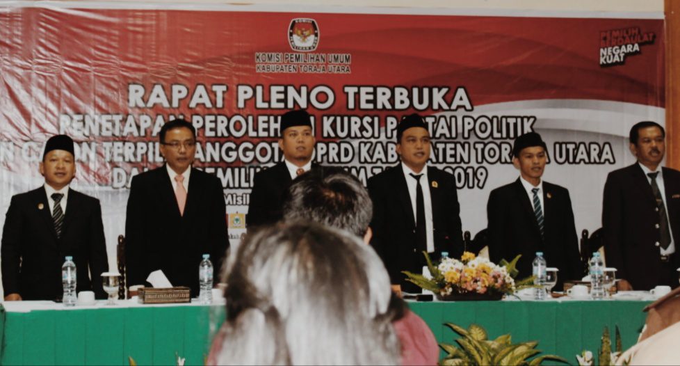 KPU Toraja Utara Tetapkan 30 Caleg Terpilih