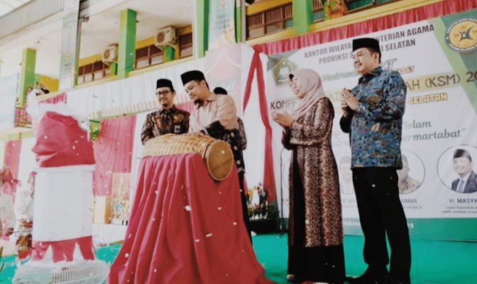 Wagub Buka Kompetisi Sains di MAN 2 Makassar