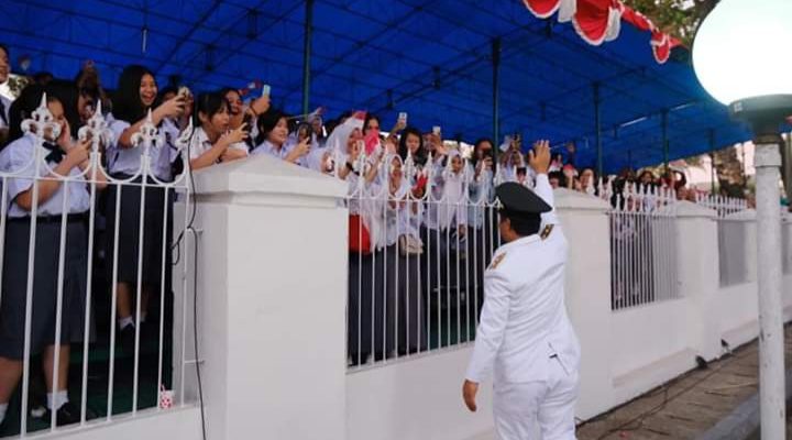 Usai Upacara HUT RI, Wagub Temui Warga 2 Usai Upacara HUT RI, Wagub Temui Warga