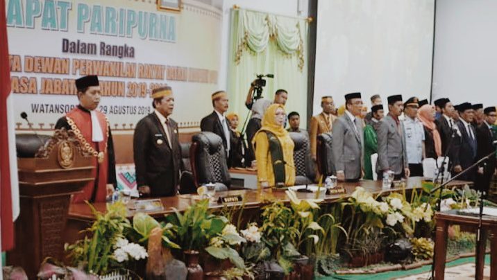 30 Caleg Terpilih DPRD Soppeng Diambil Sumpah dan Janjinya