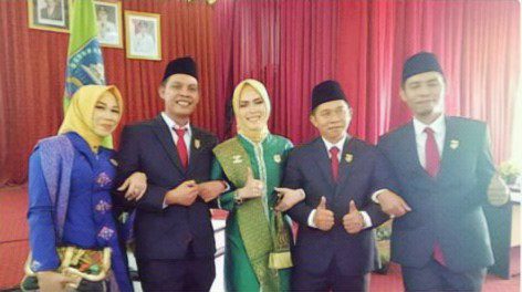 DPRD Tana Toraja di Huni 3 Bersaudara, di Hulu Sungai Selatan Malah 5 Bersaudara Duduk di Dewan 2 DPRD Tana Toraja di Huni 3 Bersaudara, di Hulu Sungai Selatan Malah 5 Bersaudara Duduk di Dewan