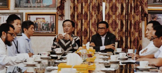 Gubernur - Konsuler Jepang Bahas Kebutuhan Listrik Masyarakat Pulau 2 Gubernur - Konsuler Jepang Bahas Kebutuhan Listrik Masyarakat Pulau