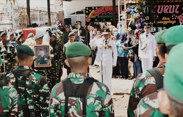 Mantan Gubernur Sulsel HZB Palaguna Dimakamkan di TPU Lappariaja Bone