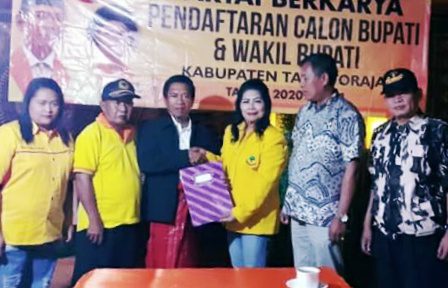 dr.Johan Tonglo Ramaikan Bursa Calon Bupati Tana Toraja