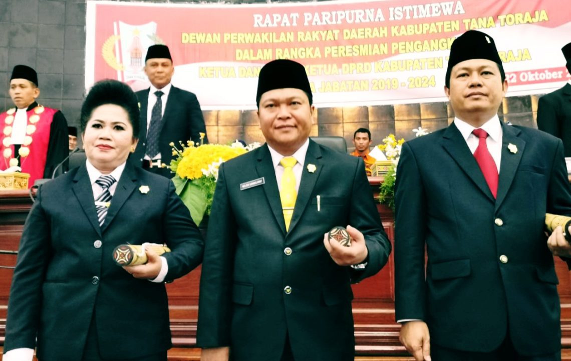 Sah!!.. Pimpinan DPRD Tana Toraja Defenitif di Lantik