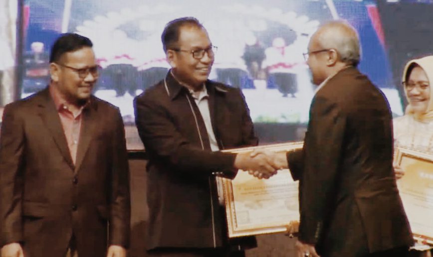 Bawaslu Sulsel Sabet Sejumlah Penghargaan Bawaslu Award 2019