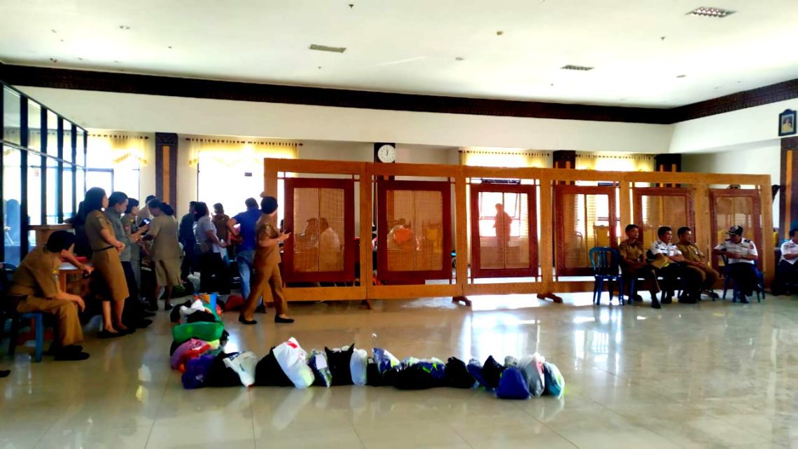 Terkait Pengadaan Pakaian Olahraga, Ribuan ASN Tana Toraja Bakal di Periksa Penyidik Polda Sulsel 2 Terkait Pengadaan Pakaian Olahraga, Ribuan ASN Tana Toraja Bakal di Periksa Penyidik Polda Sulsel