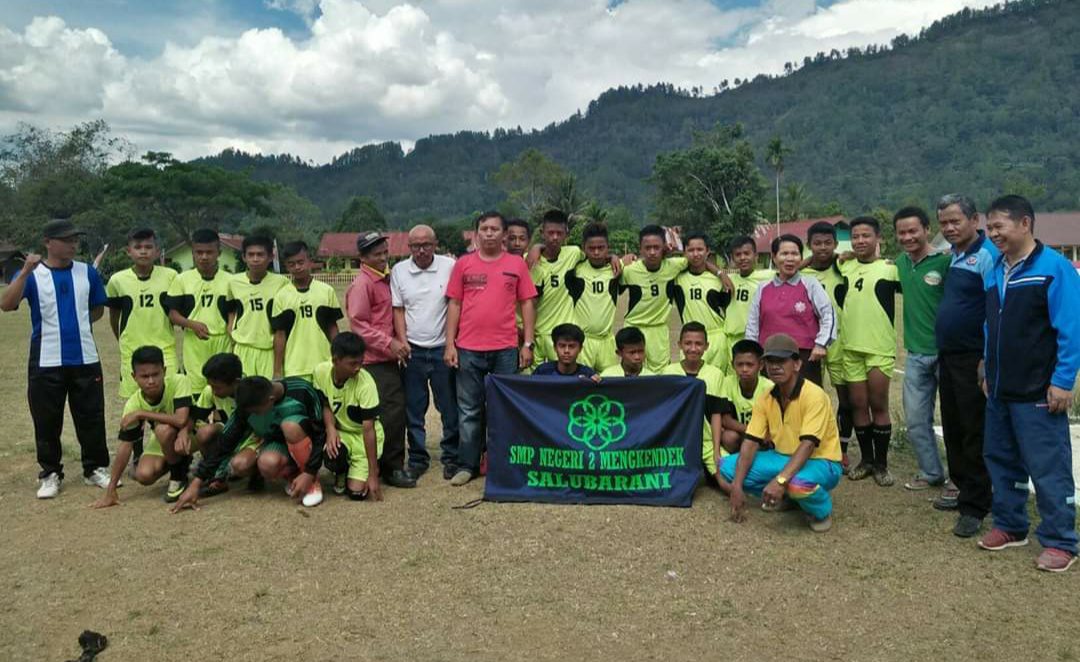 Bungkam Wakil Rembon, SMPN 2 Mengkendek Juara Turnamen Sepak Bola Tingkat SMP Tana Toraja