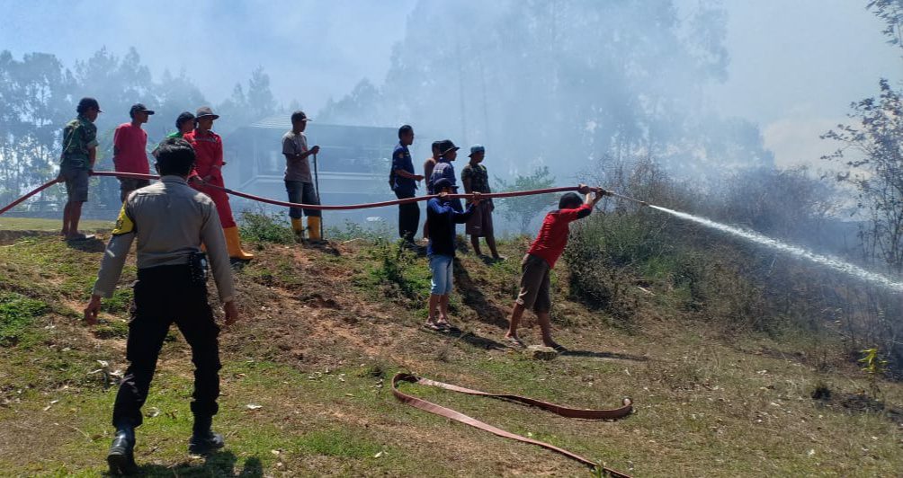 Akibat Korsleting Listrik, Satu Rumah di Mengkendek Ludes Terbakar 2 Akibat Korsleting Listrik, Satu Rumah di Mengkendek Ludes Terbakar
