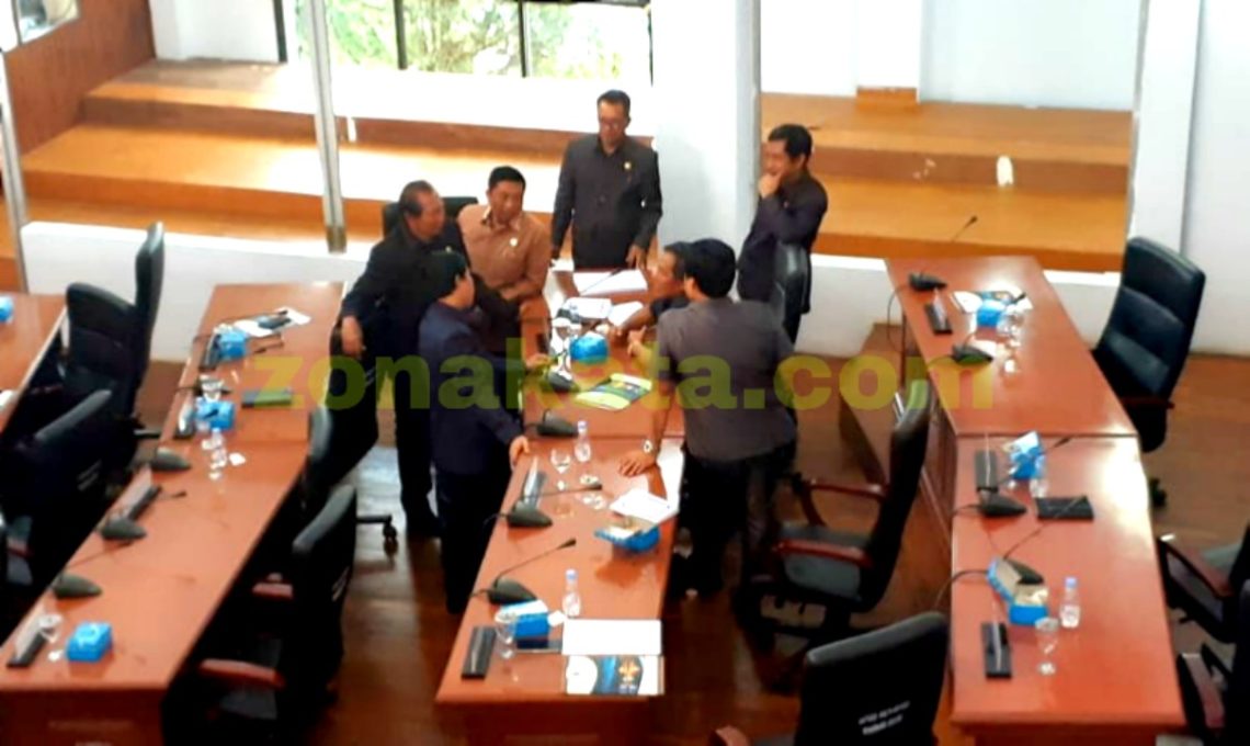 Alat Kelengkapan DPRD Tana Toraja Ditetapkan, Berikut Nama Namanya 2 Alat Kelengkapan DPRD Tana Toraja Ditetapkan, Berikut Nama Namanya