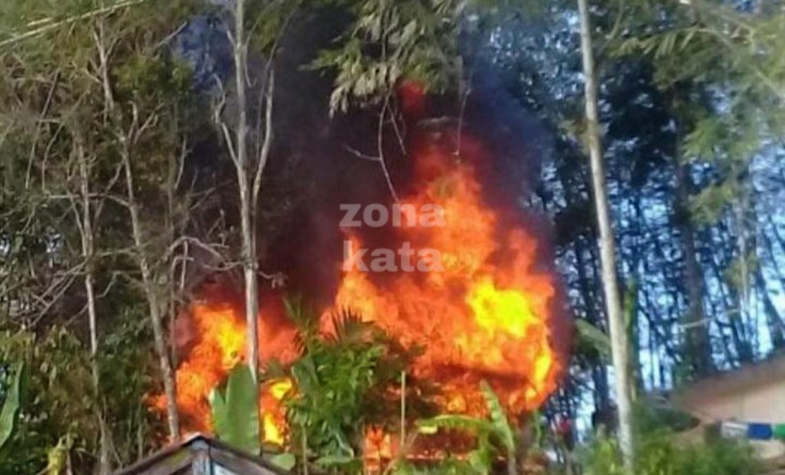 Satu Rumah di Sesean Ludes Dilalap Si Jago Merah