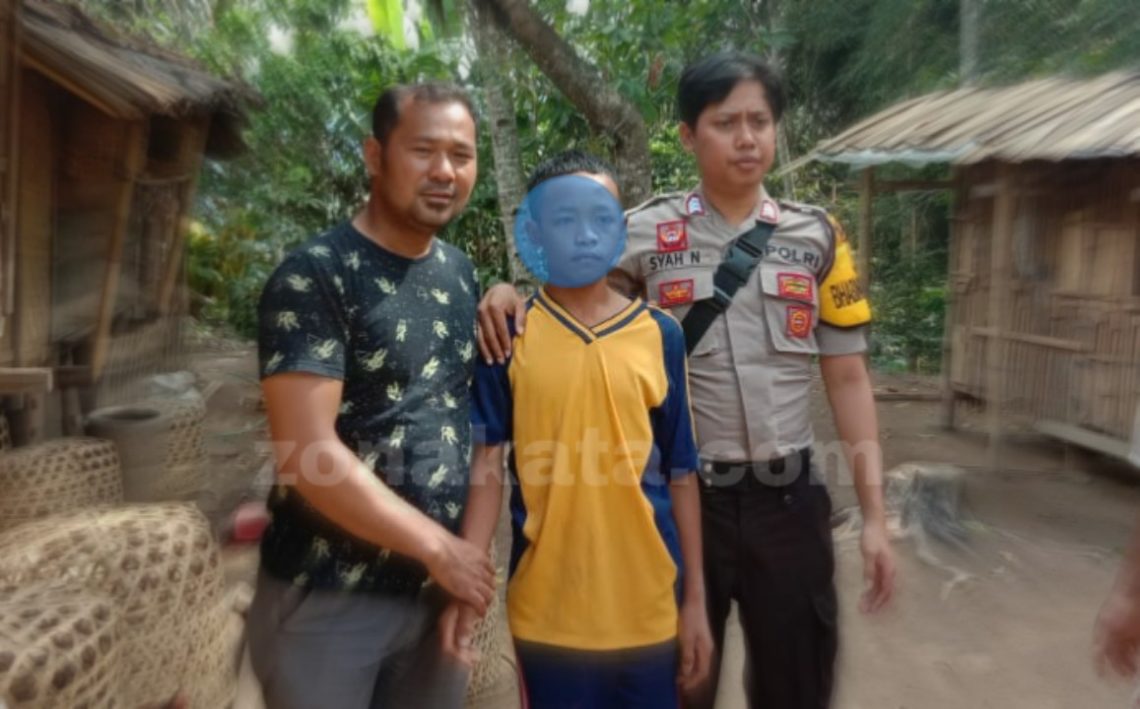 Duel Anak SMP, Satu Dilarikan ke Rumah Sakit Akibat Luka Tusuk 2 Duel Anak SMP, Satu Dilarikan ke Rumah Sakit Akibat Luka Tusuk