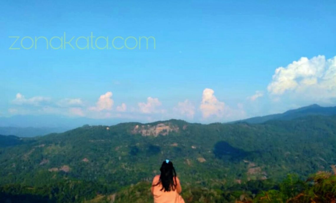 Mengintip Pesona Alam Pedatuan di Sanggala Selatan 1 Mengintip Pesona Alam Pedatuan di Sanggala Selatan