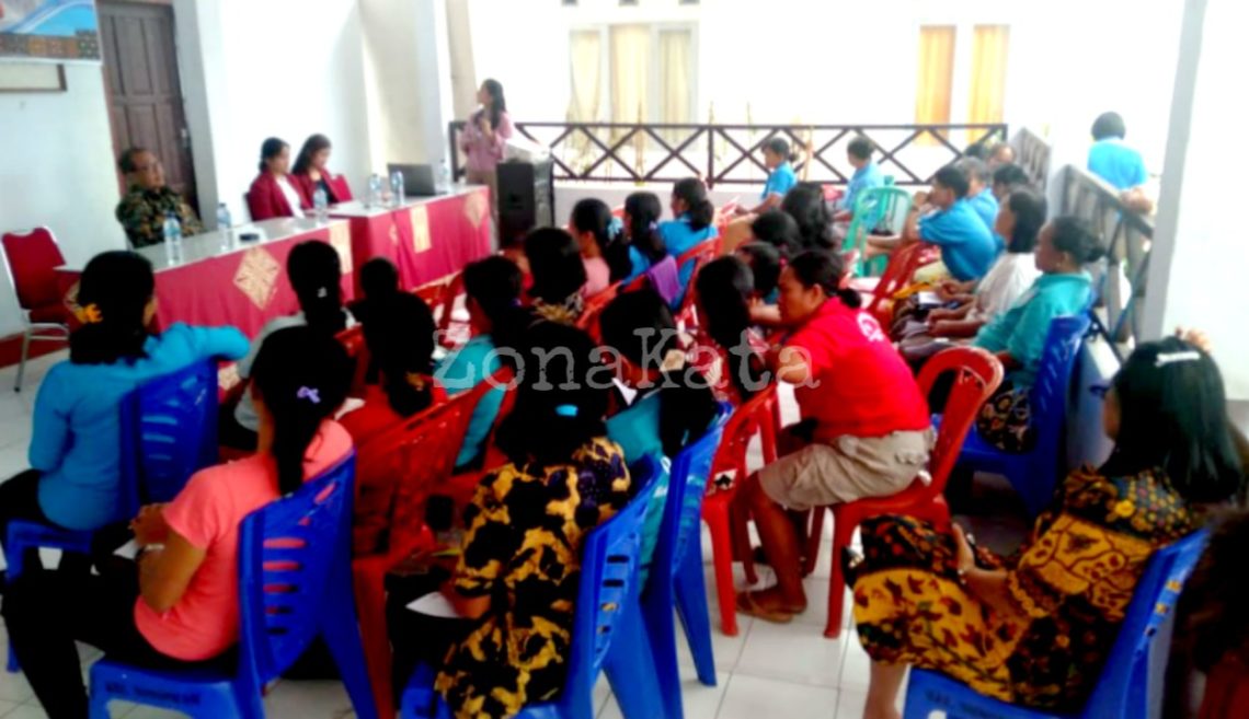 Turun Ketengah Masyarakat, Mahasiswa UKI Toraja Edukasi Warga Nonongan 2 Turun Ketengah Masyarakat, Mahasiswa UKI Toraja Edukasi Warga Nonongan
