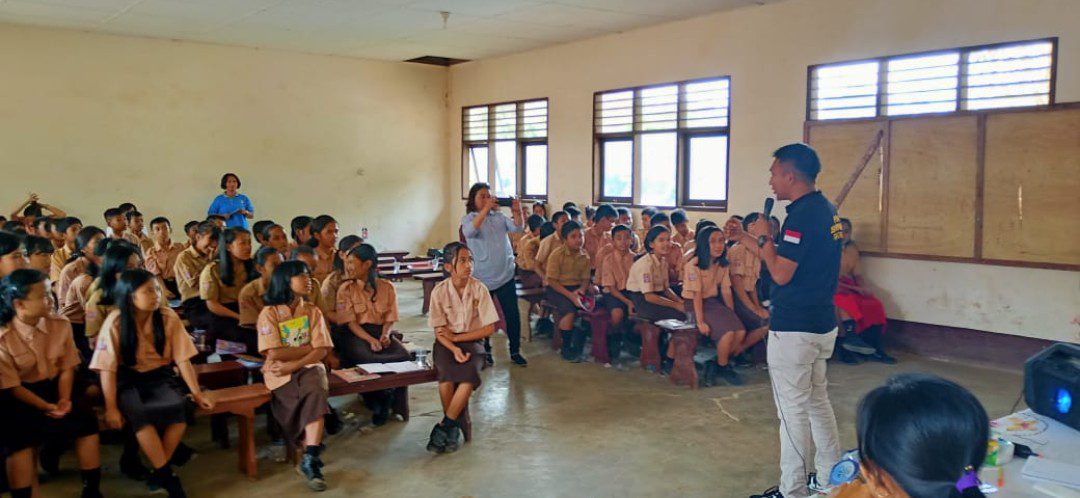 Tim Penyuluh BNNK Tana Toraja Sambangi SMP Katolik Pato Nonongan
