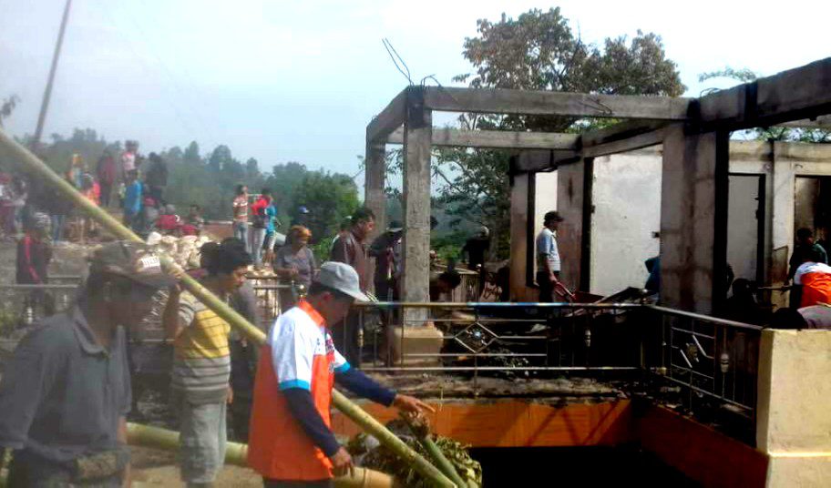 Rumah Warga di To’pao Ludes Terbakar, Satu Orang Terluka