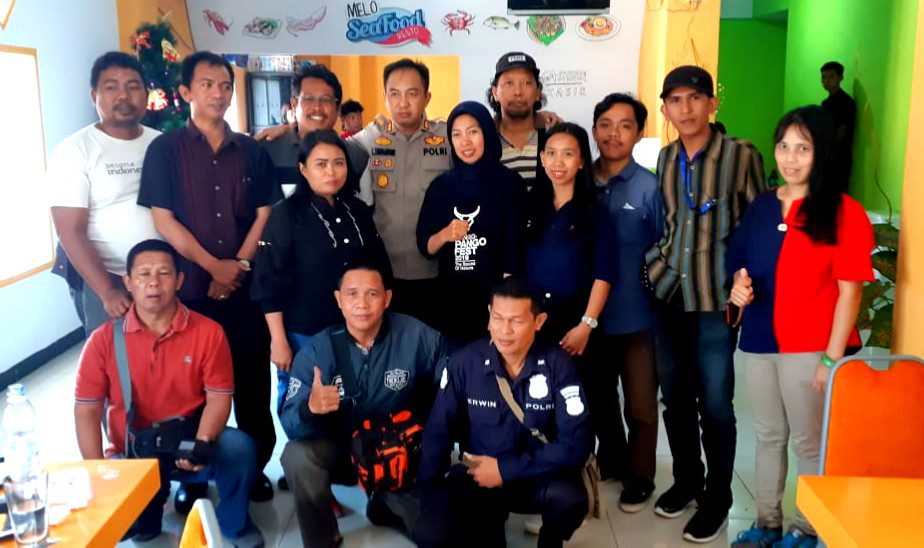 Kapolres Tana Toraja Kongkow Bareng Awak Media 2 Kapolres Tana Toraja Kongkow Bareng Awak Media