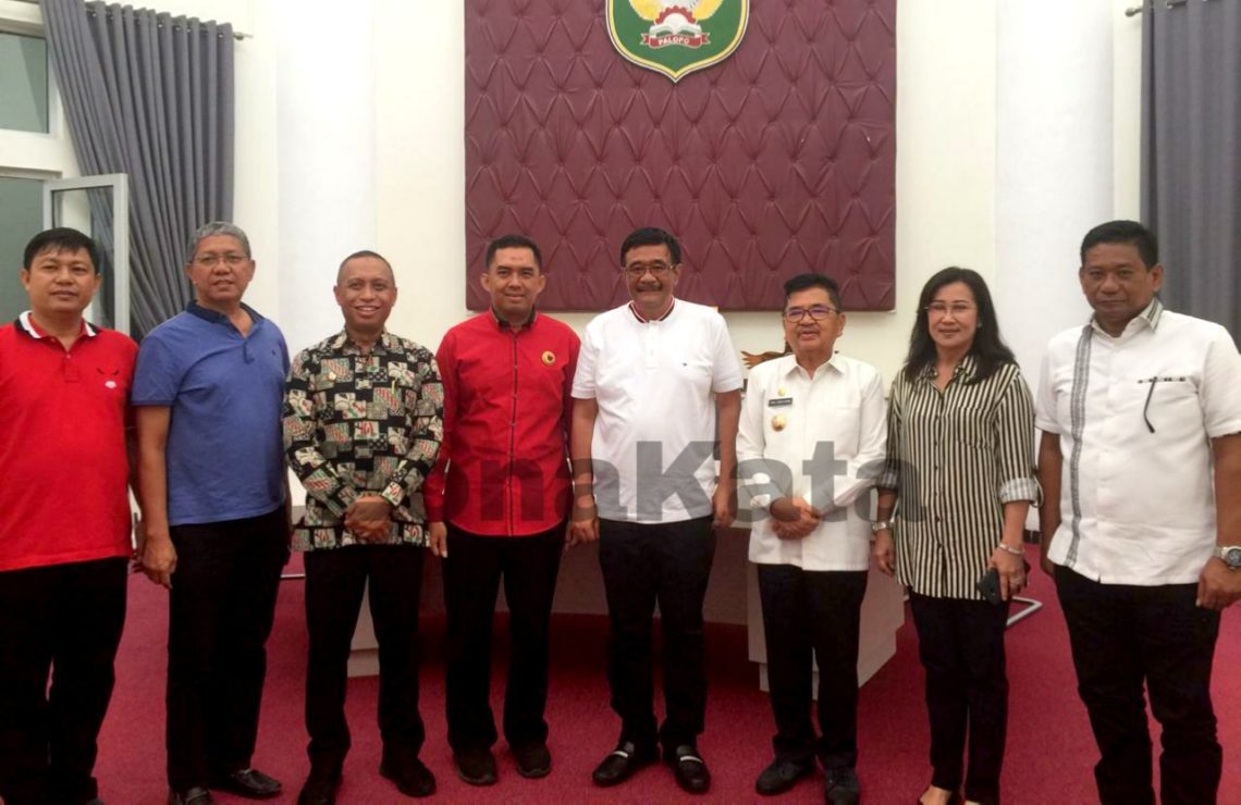 Mantan Gubernur DKI, Djarot Saiful Hidayat Berlibur Ke Toraja