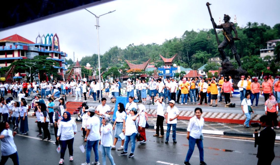 Jalan Santai Alumni SMAN 1 Tana Toraja Berlangsung Seru 3 Jalan Santai Alumni SMAN 1 Tana Toraja Berlangsung Seru