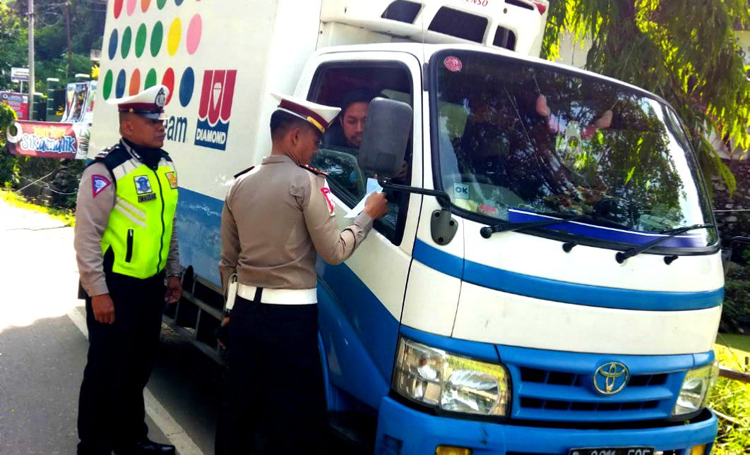 Sat Lantas Polres Tana Toraja Lakukan Pemeriksaan Kendaraan