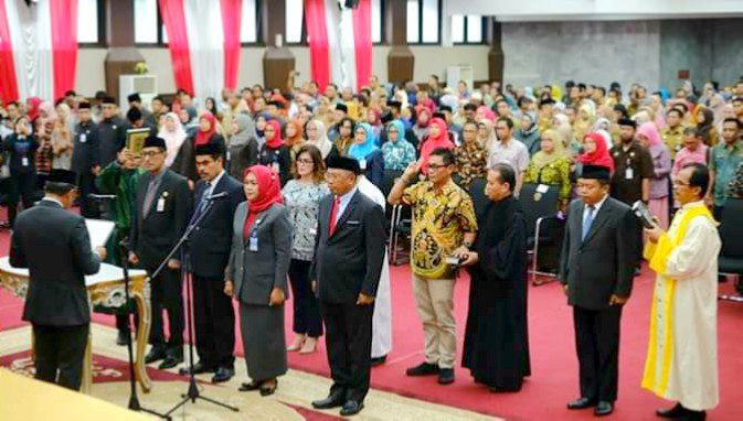 Nurdin Abdullah Lantik Sejumlah Pejabat Baru Lingkup Pemprov Sulsel