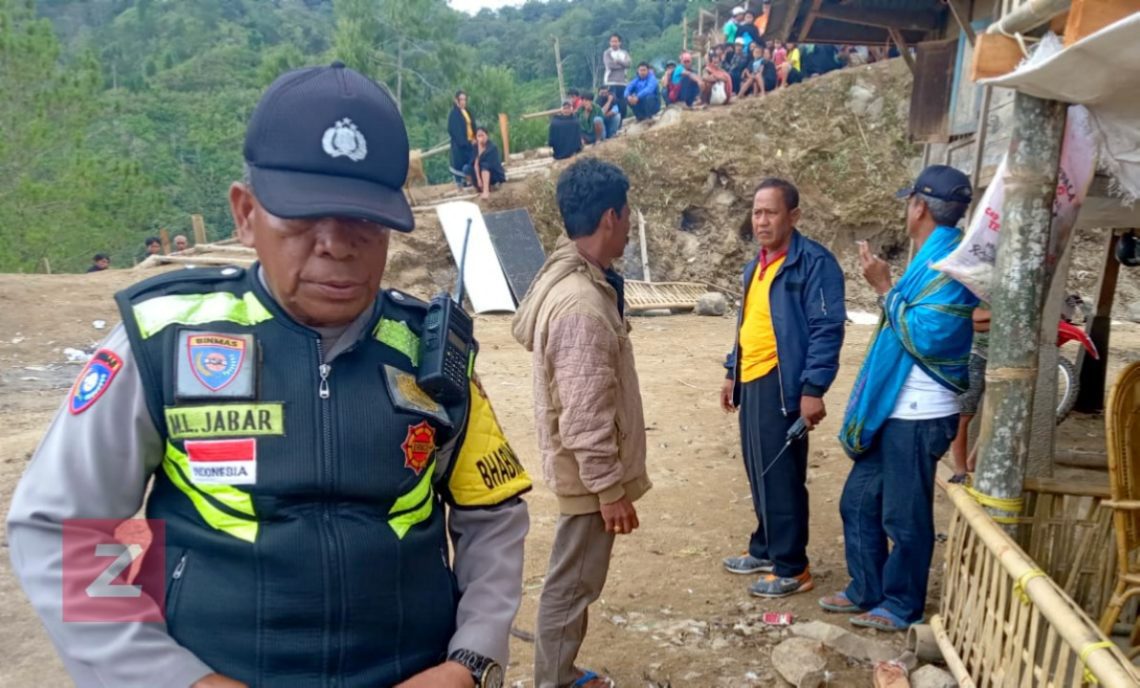 Polisi Bubarkan Kegiatan Judi Sabung Ayam di Santung Makale