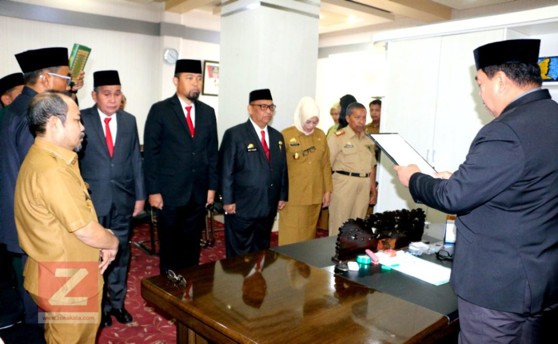 Sekprov Kukuhkan Sejumlah Pejabat Tinggi Pratama Lingkup Pemprov Sulsel