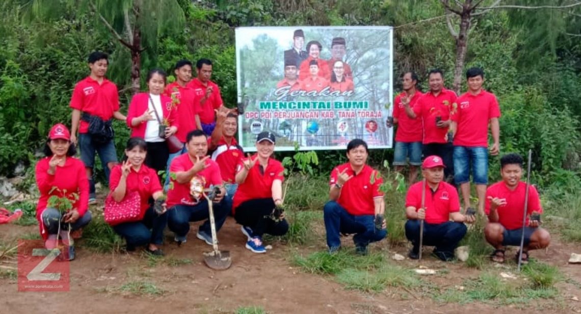 Peduli Lingkungan, PDI Perjuangan Tana Toraja Tanam Ribuan Pohon 3 Peduli Lingkungan, PDI Perjuangan Tana Toraja Tanam Ribuan Pohon
