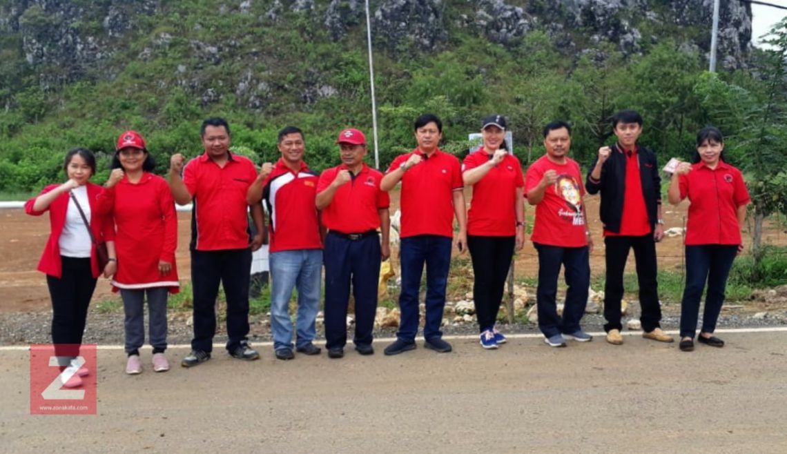 Peduli Lingkungan, PDI Perjuangan Tana Toraja Tanam Ribuan Pohon 5 Peduli Lingkungan, PDI Perjuangan Tana Toraja Tanam Ribuan Pohon