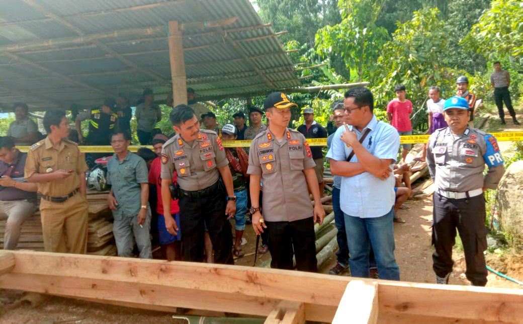 Satu Warga Rembon Meninggal Dunia Akibat Tertimpa Rangka Bangunan