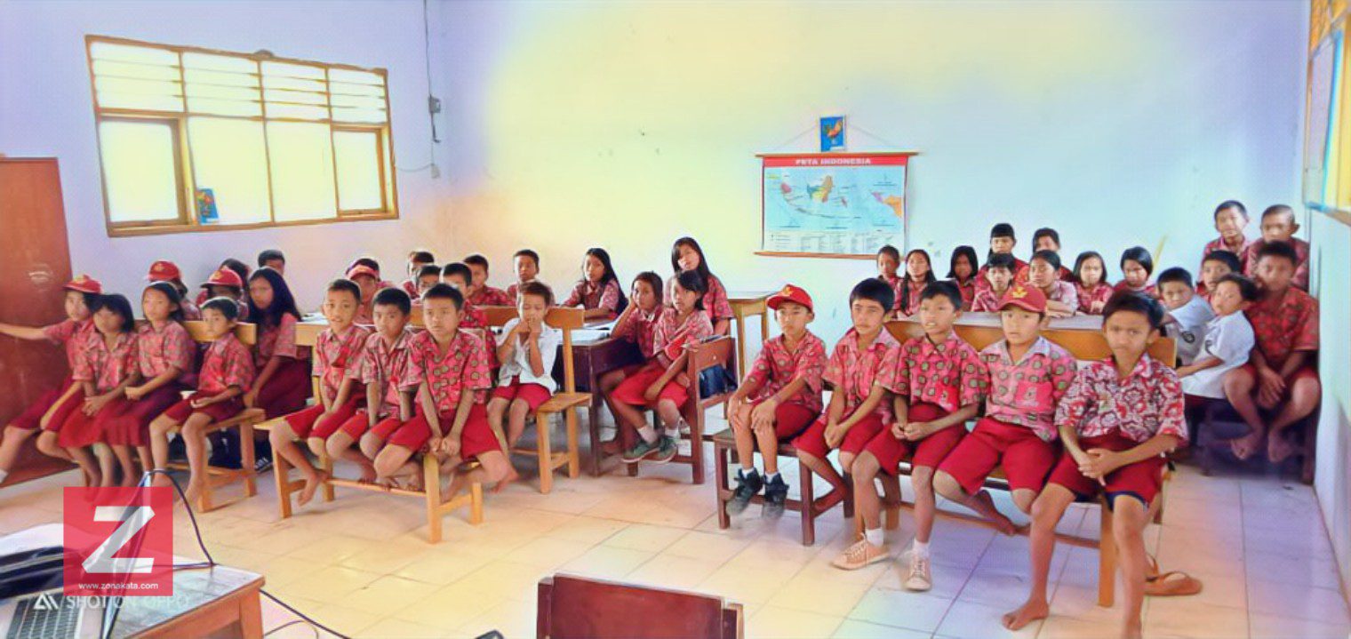SDN 132 Batualu Nonton Bareng Film Animasi Bahaya Narkoba