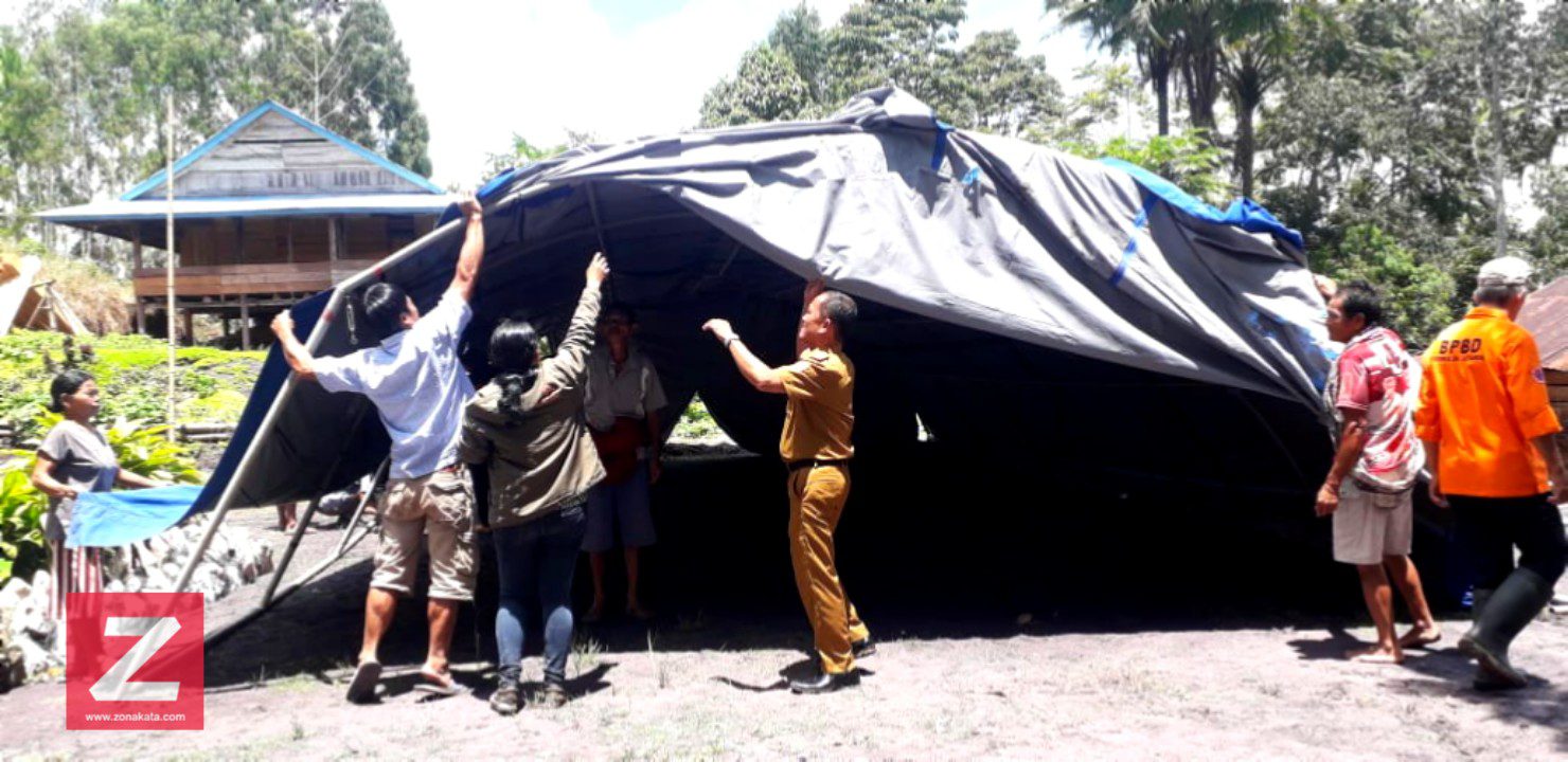 BPBD Toraja Utara Mulai Dirikan Tenda Untuk Korban Bencana Tanah Longsor Di Bokin